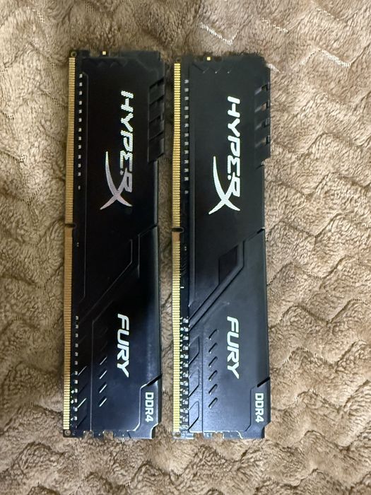 Продам  память Kingston Fury ddr4-2600мгц  16GB