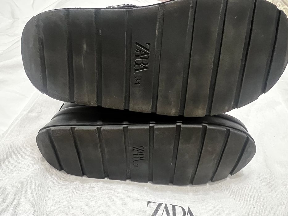 Зимові черевики-дутики Zara (угги)