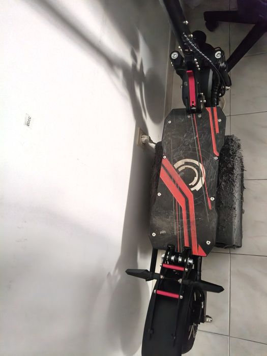 Bouyeda q7 pro apenas 200km preço NÃO negociável