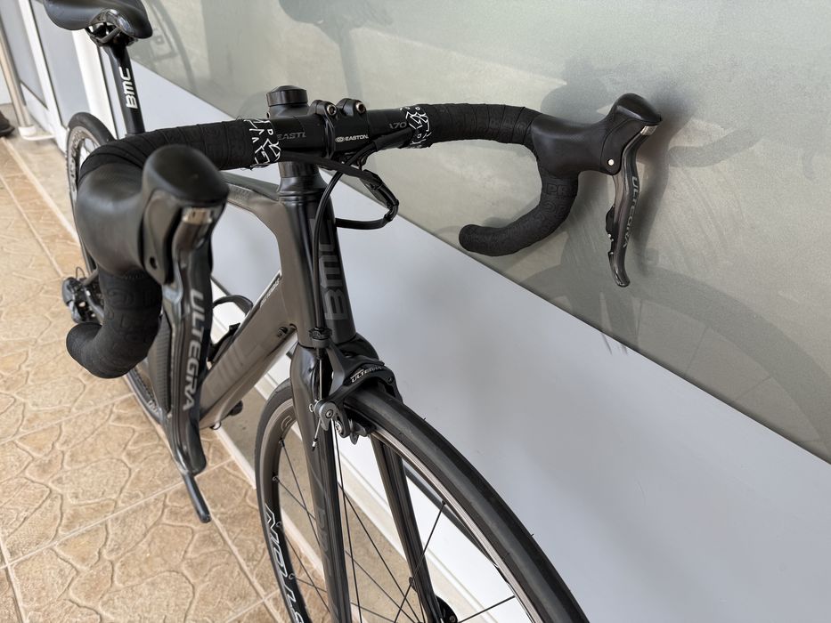Bicicleta de estrada BMC - Mudancas electricas