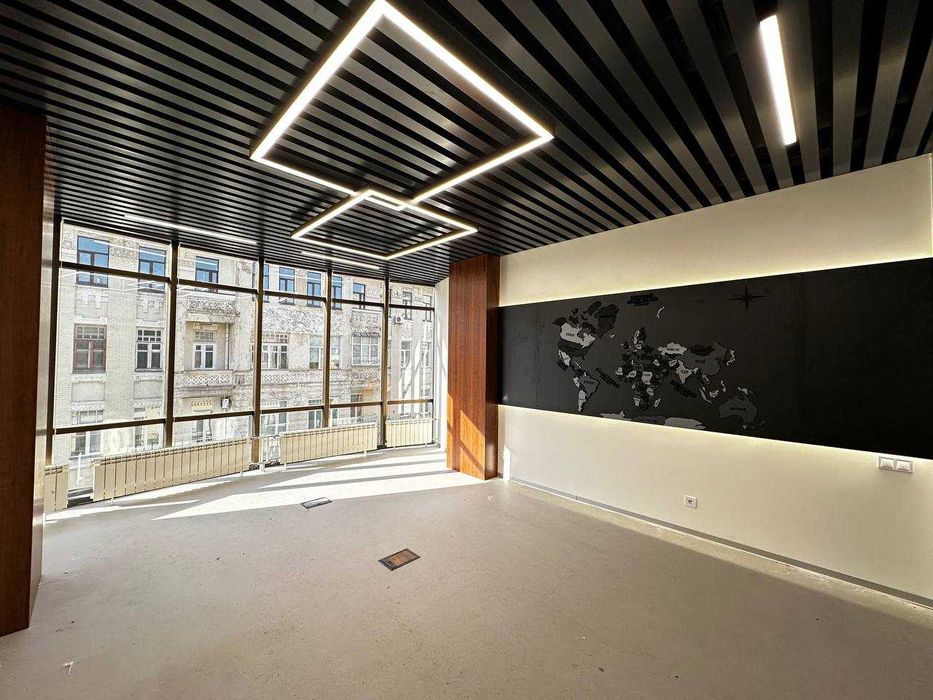 Продажа офиса 400 кв.м. с VIP ремонтом. Золотые ворота. Бизнес-центр.