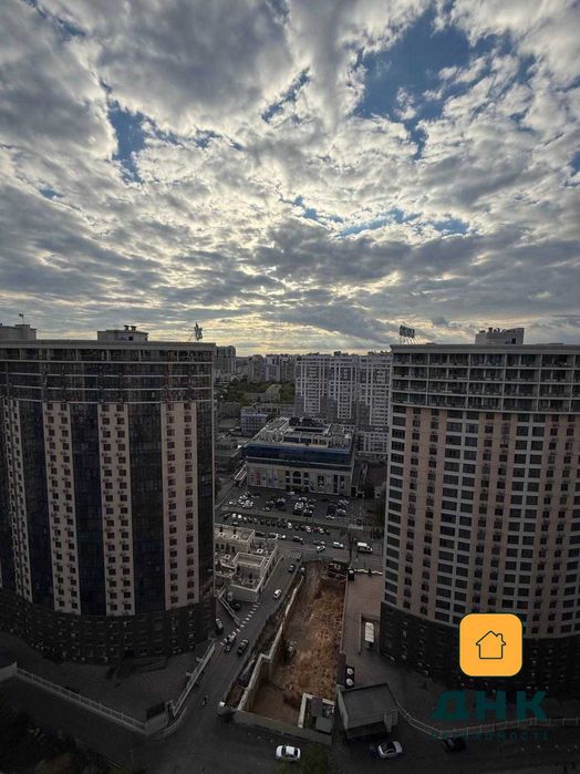 Двухкомнатная 69 м без ремонта, Аркадия Эллада с видом на Генуэзскую