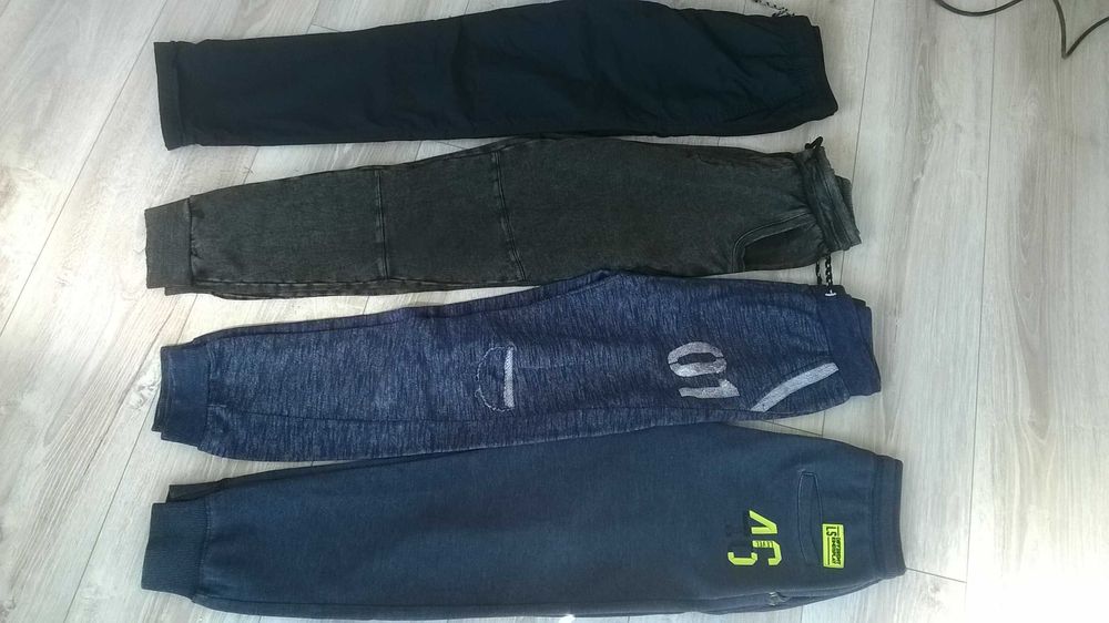 Spodnie chłopięce na 152cm wzorstu 4 PARY