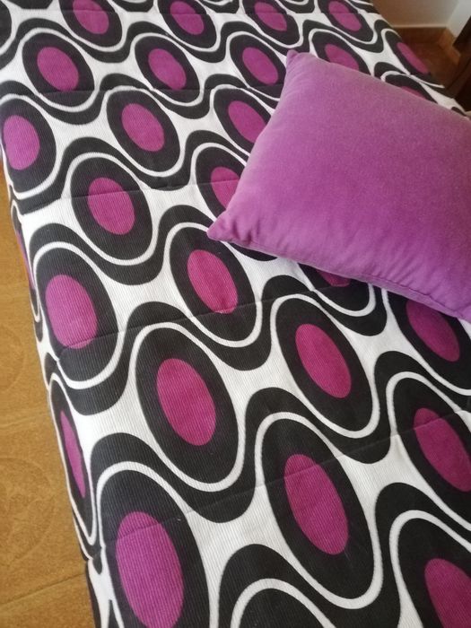 Colcha roxa Cama de solteiro