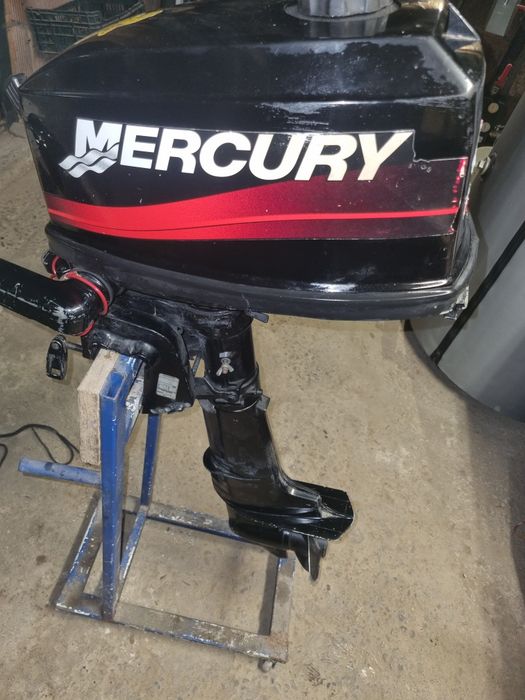 Silnik zaburtowy Mercury/ 4 km