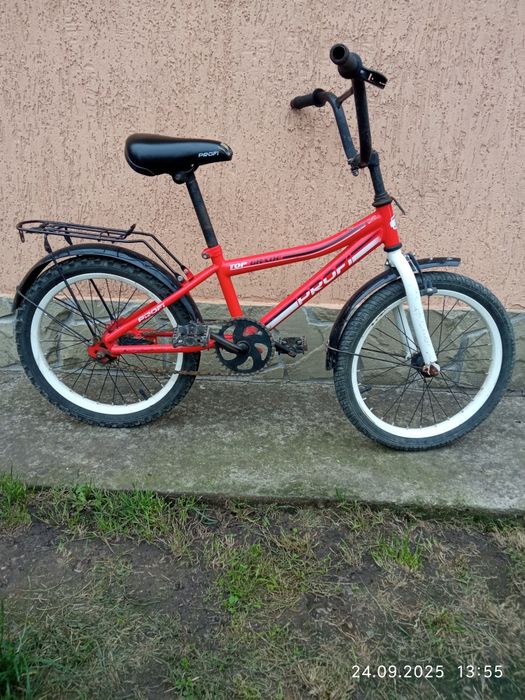Велосипед колеса 18 ціна 1400гр.
