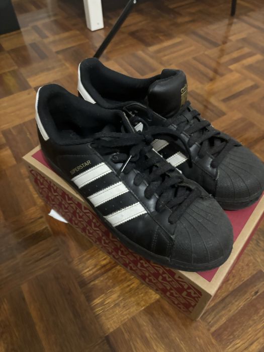 ténis da adidas