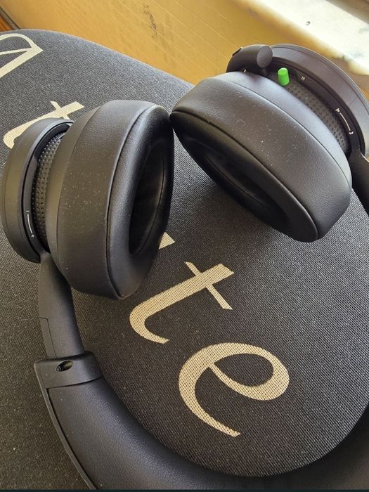 Xbox Series X + 2 comandos + Headphones