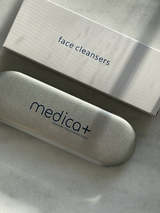 Вакуумний очищувач шкіри і пор Medica+