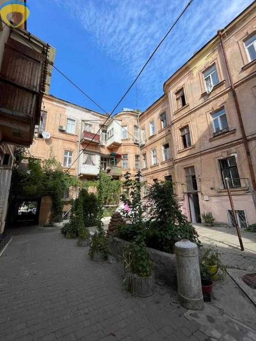 Дві кімнати біля Соборної площі за доступною ціною!