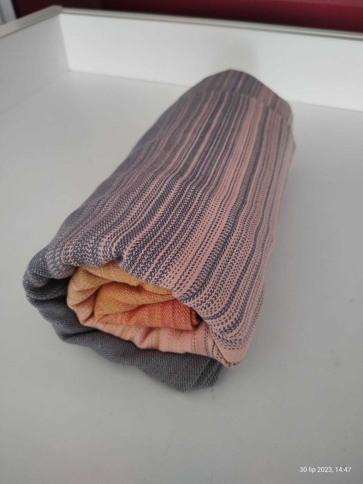 Chusta do noszenia dziecka firmy Pellicano Baby – model Valentine