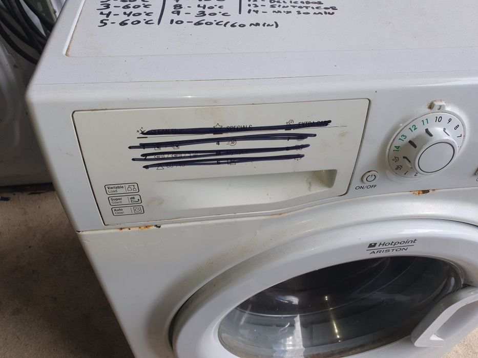 Máquina de lavar roupa Ariston 9kg