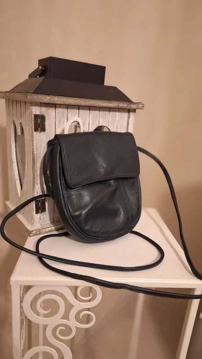 Granatowa torebka skórzana