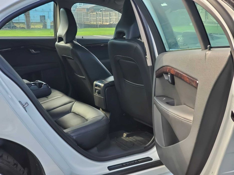 Volvo S80      2016