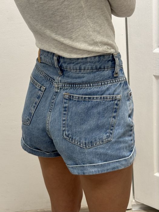 Шорти Bershka