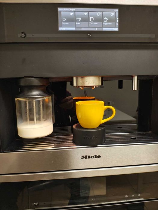 Miele CVA 6800 expres kawowy do zabudowy z nowym zaparzaczem.