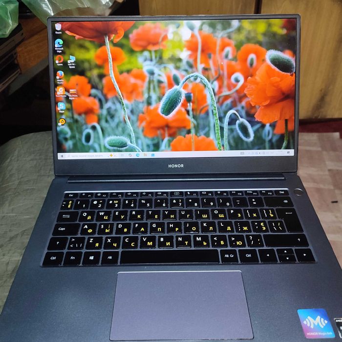 Ноутбук 14" Huawei  AMD Ryzen 5 3500U RAM 8GB SSD 256GB 10час батарея