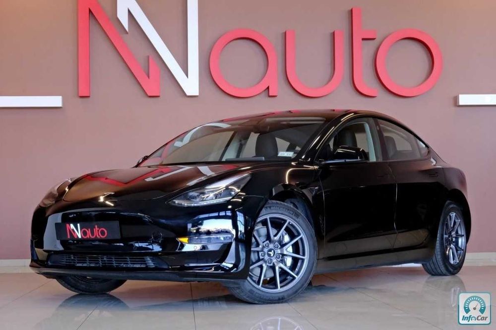 Tesla Model 3 2020