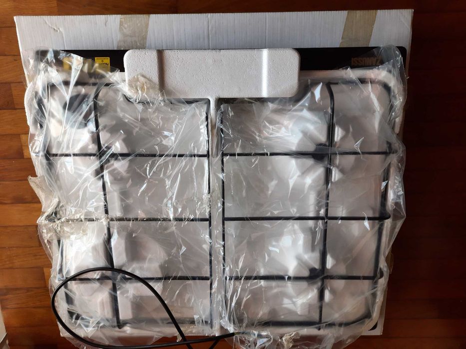 NOVA - Zanussi Placa a Gás ZGG65414CA - Feita na Itália