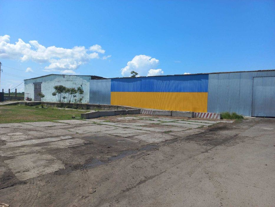 Пропонуємо до продажу Бази  з власними ЖД шляхами