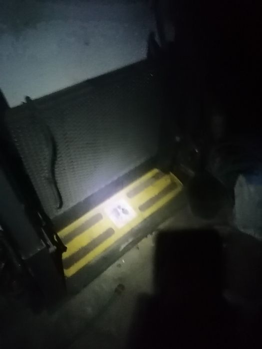 Гідравлічні платформа для завантаження в буса