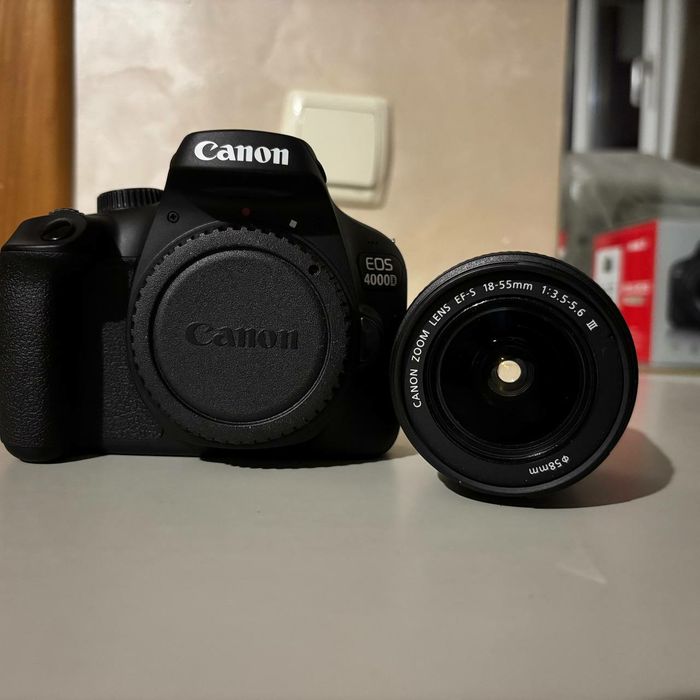 Фотоапарат Canon EOS 4000D