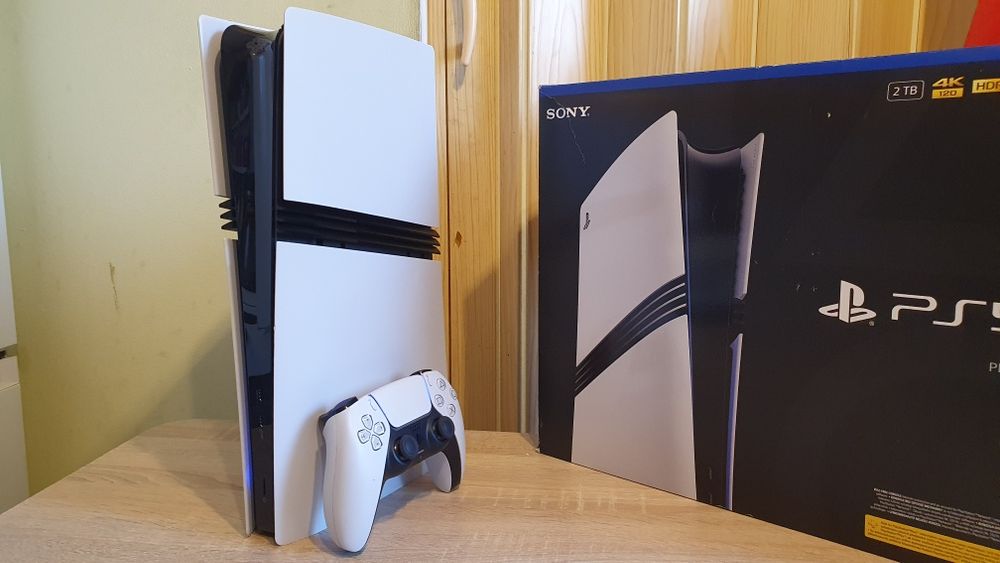 Konsola PS5 PRO 2TB CFi-7021  Digital