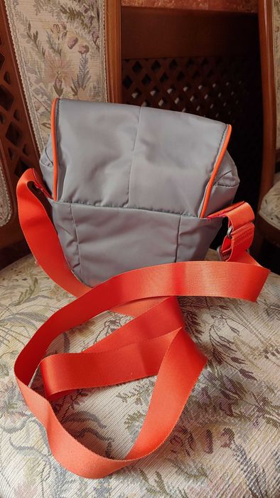 Сумка для фотоаппарата, Tucano Scatto Holster Bag, серая (CBS-HL-G).
