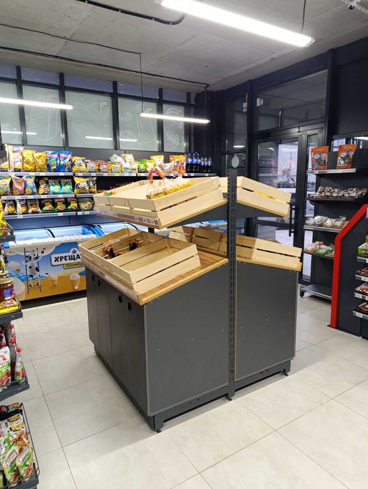 Торговий стелаж. Каса прилавок. Торгове обладнання в магазин. Вітрина