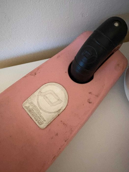 Hulajnoga Scoot And Ride Różowa 2 w 1 jeździk i hulajnoga