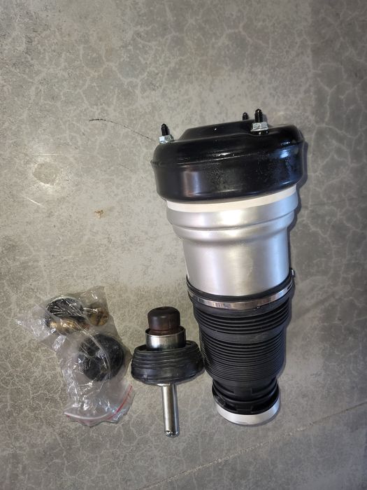 Пневмо подушка Mercedes  s500 перед