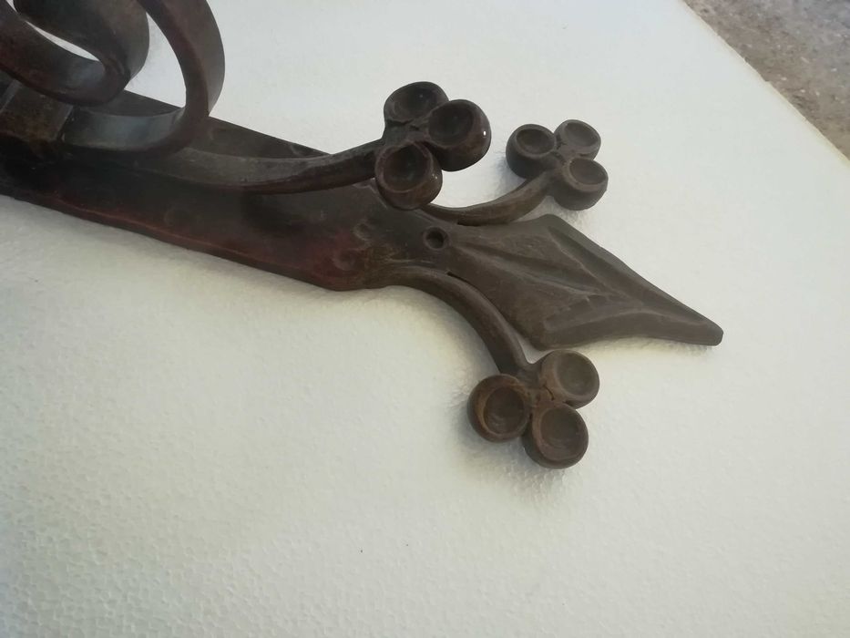 Candeeiro em ferro forjado artístico