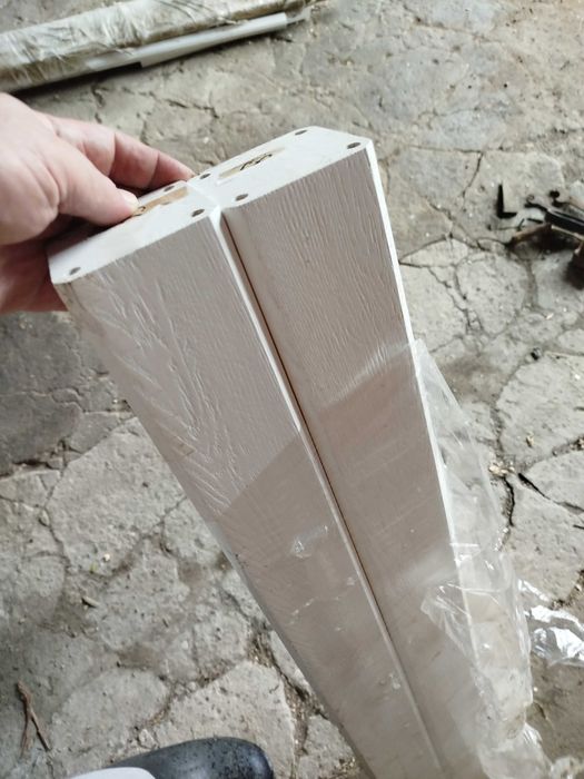 Słup schodowy dębowy