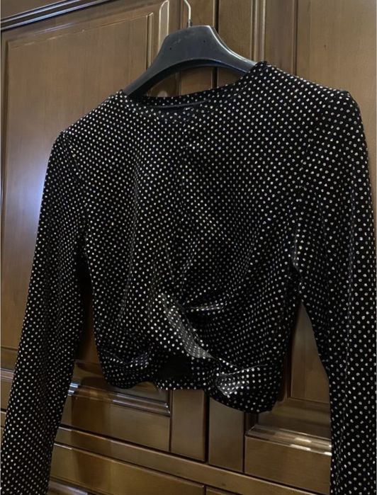 Блискучий топ з довгим рукавом