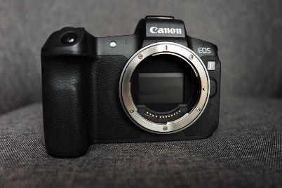 Aparat Canon EOS R