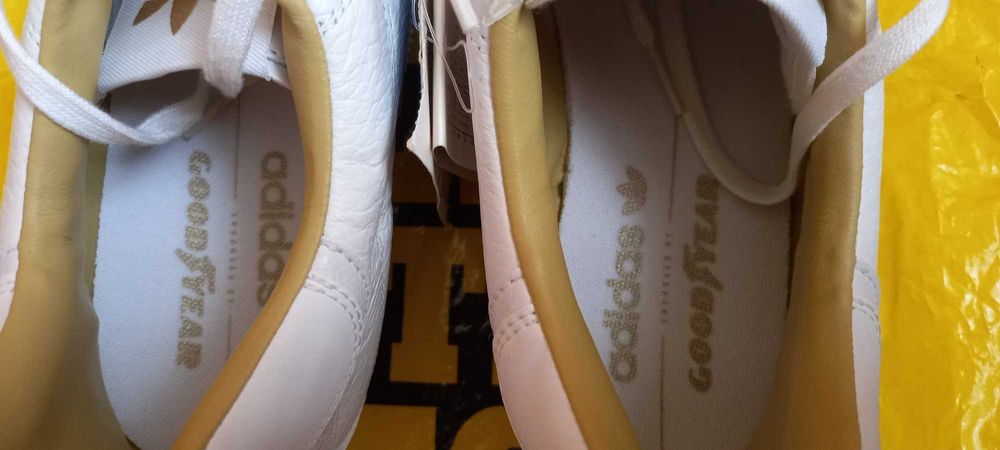 Buty Adidas GoodYear Białe r.42 NOWE!