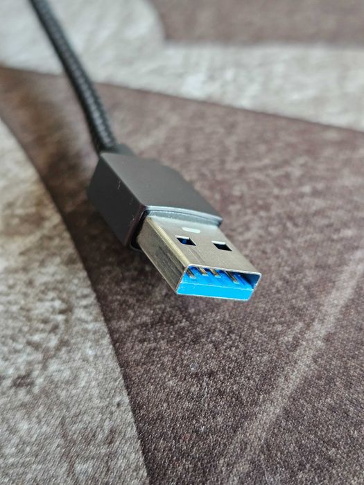 UNI Hub USB 3.0 com Ethernet RJ45