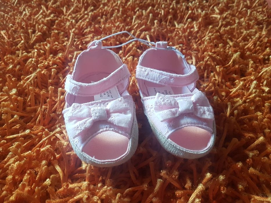 PORTES GRÁTIS - Sandálias NOVAS Rosa com Laço (Nr19)