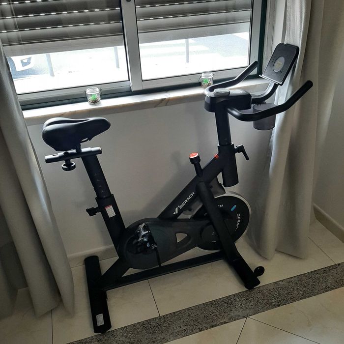 Bicicleta Estatica Merach nova 1 mês de uso