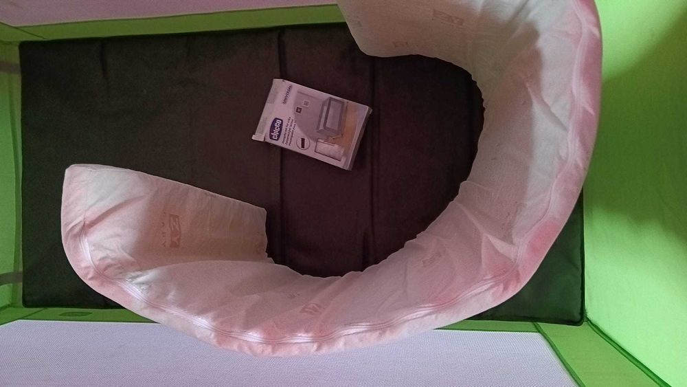 Cama de viagem Chicco com colchão e rede mosquiteira