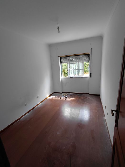 Pinturas , Renovaçoes e outros serviços