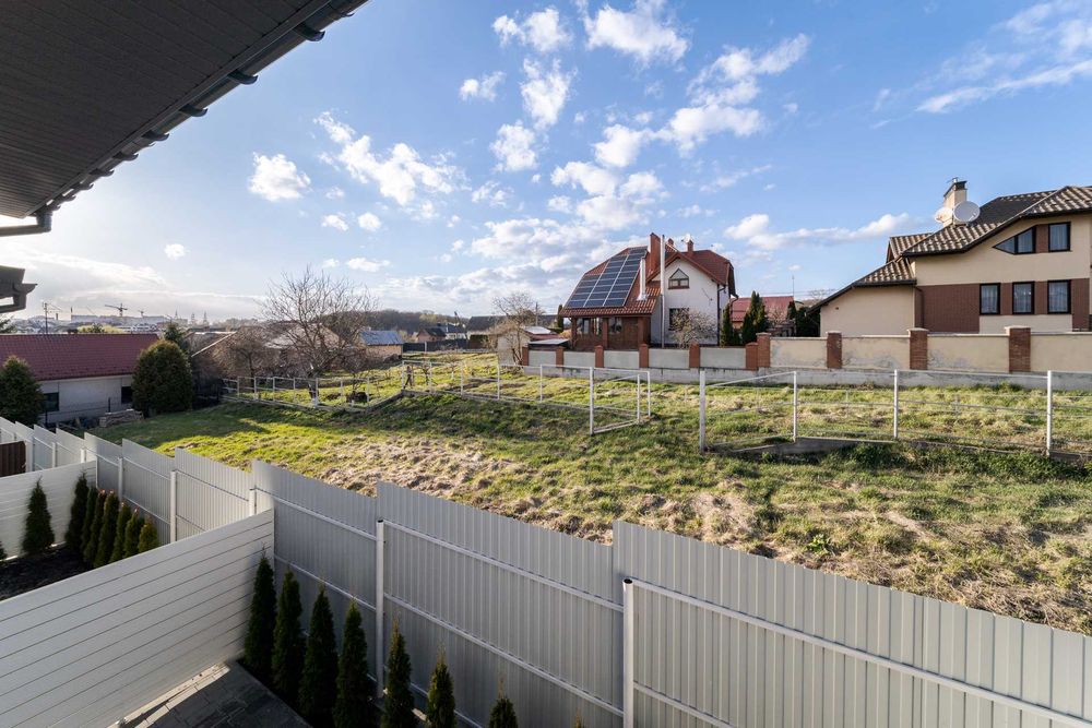 Продаж просторого котеджу, Сихівський район