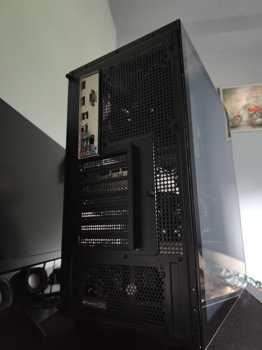 Komputer gamingowy RTX 3060 TI, I5 12400F, 16GB RAM, 1TB SSD