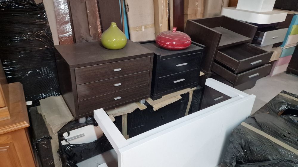 Moveis mesas de cabeceira moveis de sala preco 20 euros unidade