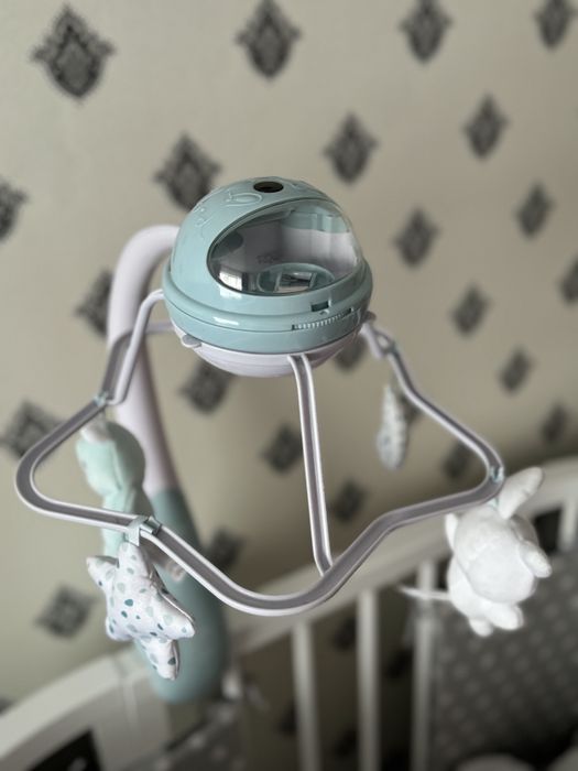 Мобіль-проектор 3 в 1 на ліжечко Chicco «Веселка»