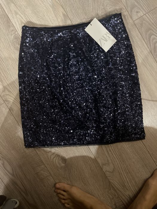 Спідниця в паєтках zara, боді н&М