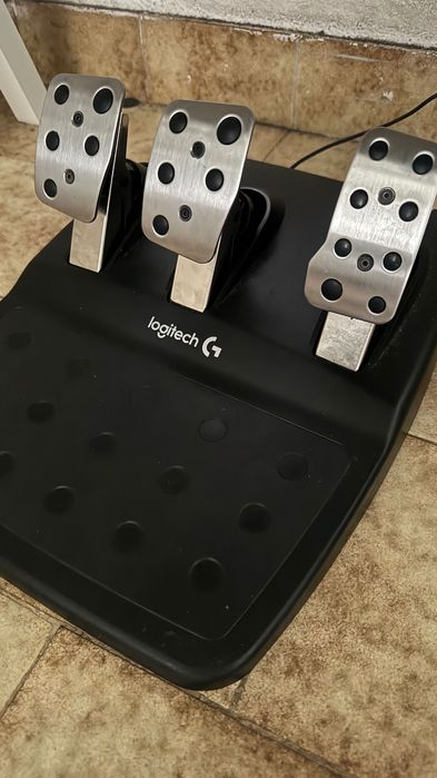 Logitech g29 Pc/ps4/ps5 negociável