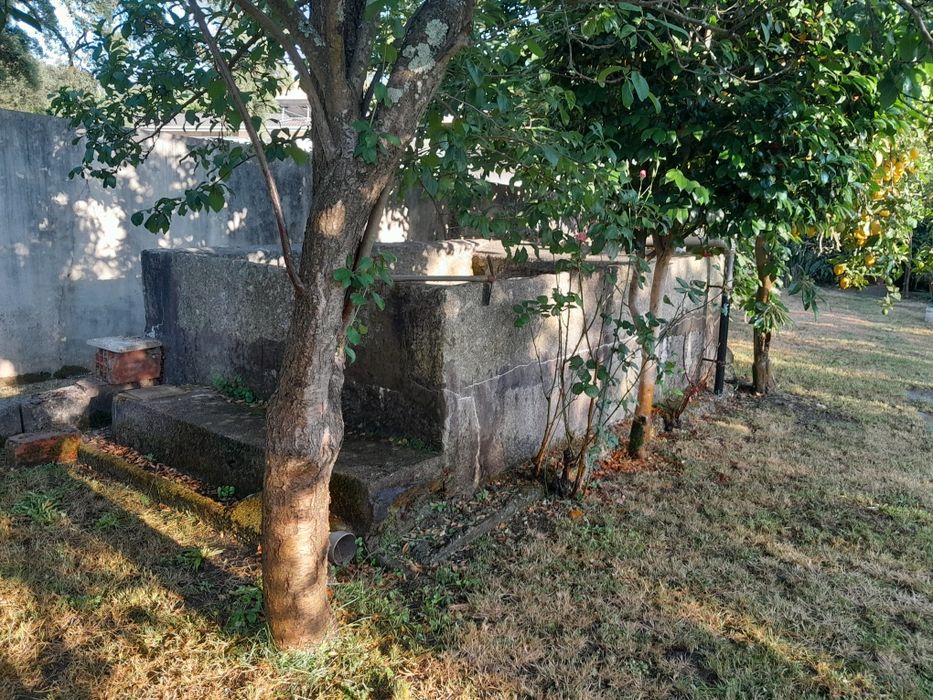 Tanque em pedra 3.50×2.50×1.00  aprox. 9m2 Antiguidade.