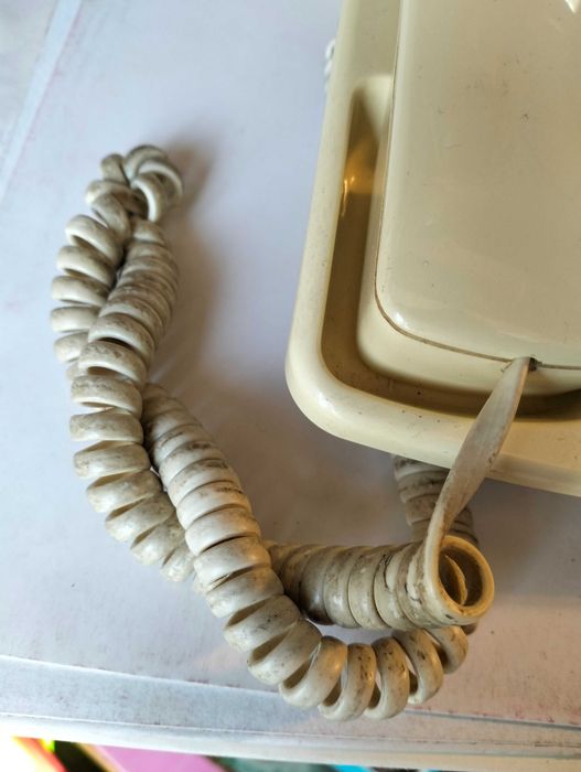 Telefone analógico NEC ST5E, em excelente estado.