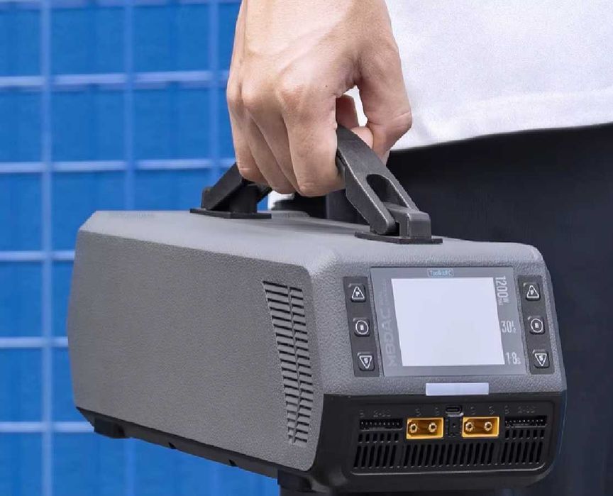 Блок живленя ToolkitRC M8DAC 1-8S 1200W (2 x 600W 30A)
